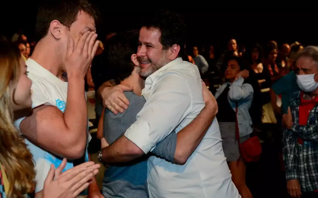 Murilo Benício recebe famosos em estreia de filme no Festival do Rio