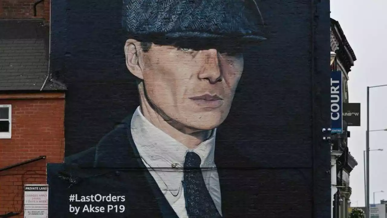 Peaky Blinders Uno Spettacolare Murales Con Tommy Shelby Svela La