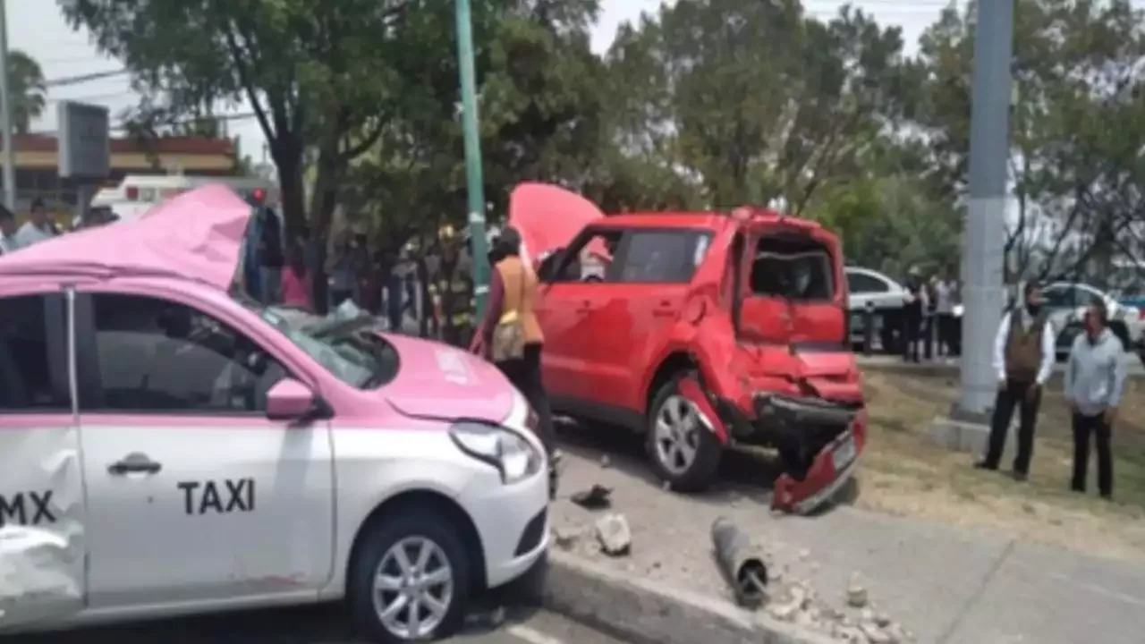 Cami N De Carga Choca A Cinco Veh Culos En Insurgentes Hay Heridos