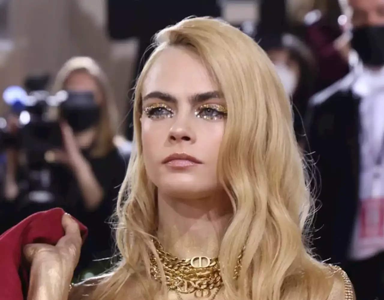 Met Gala Fans Praise Cara Delevingne For Freeing The Nipple As Star Goes Nude