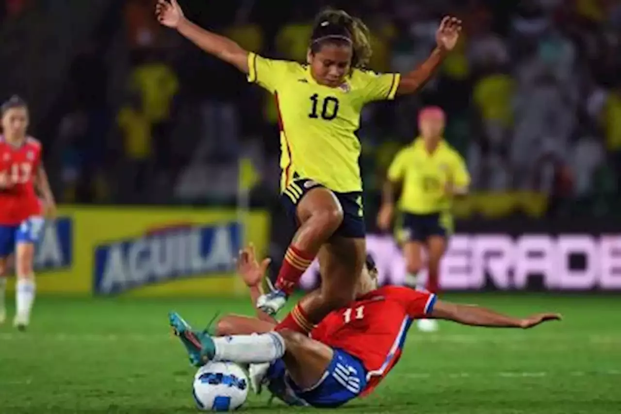 Colombia goleó a Chile y se quedó con el primer lugar del grupo Colombia