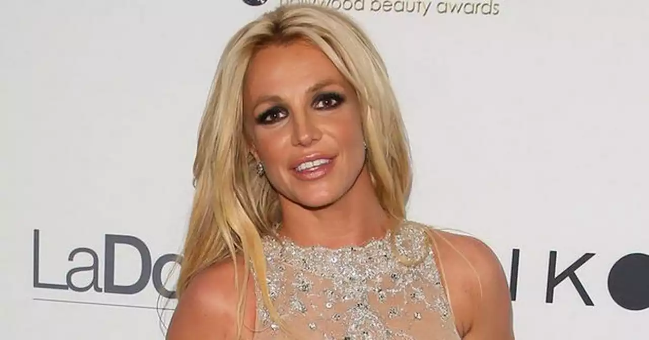 Britney Spears Fans Raise Concerns After She Posts Naked Photos In