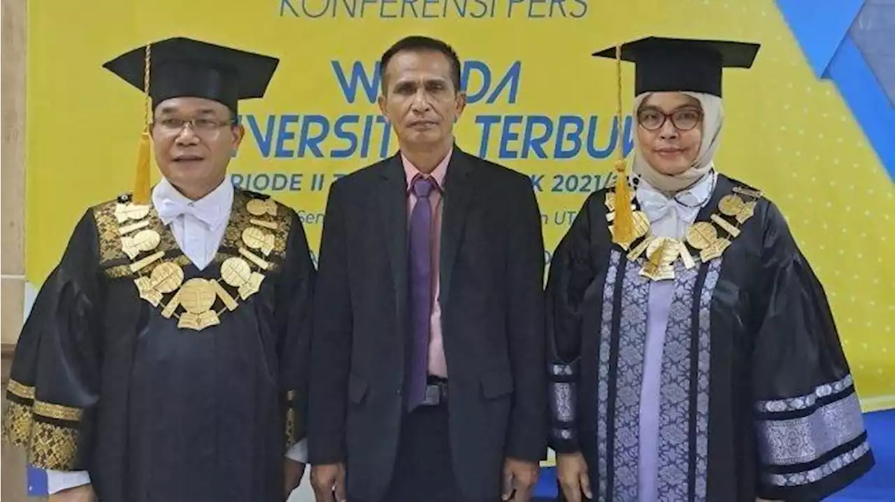 Ayah Gantikan Terima Ijazah Brigadir J Terdaftar Wisudawan Periode