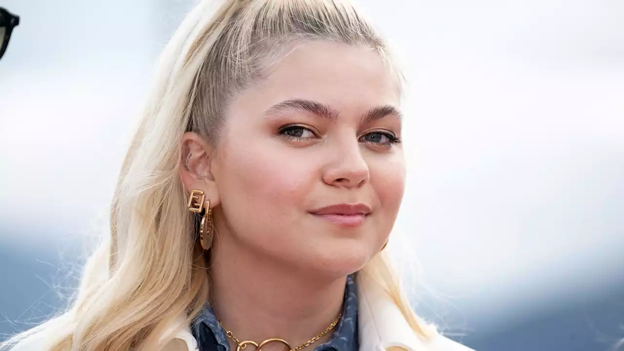 Louane D Voile Son Secret Pour Un Brushing R Ussi France