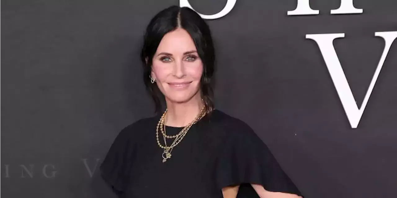Friends Star Courteney Cox Responds To Kanye Wests Criticisms Of Hit Sitcom