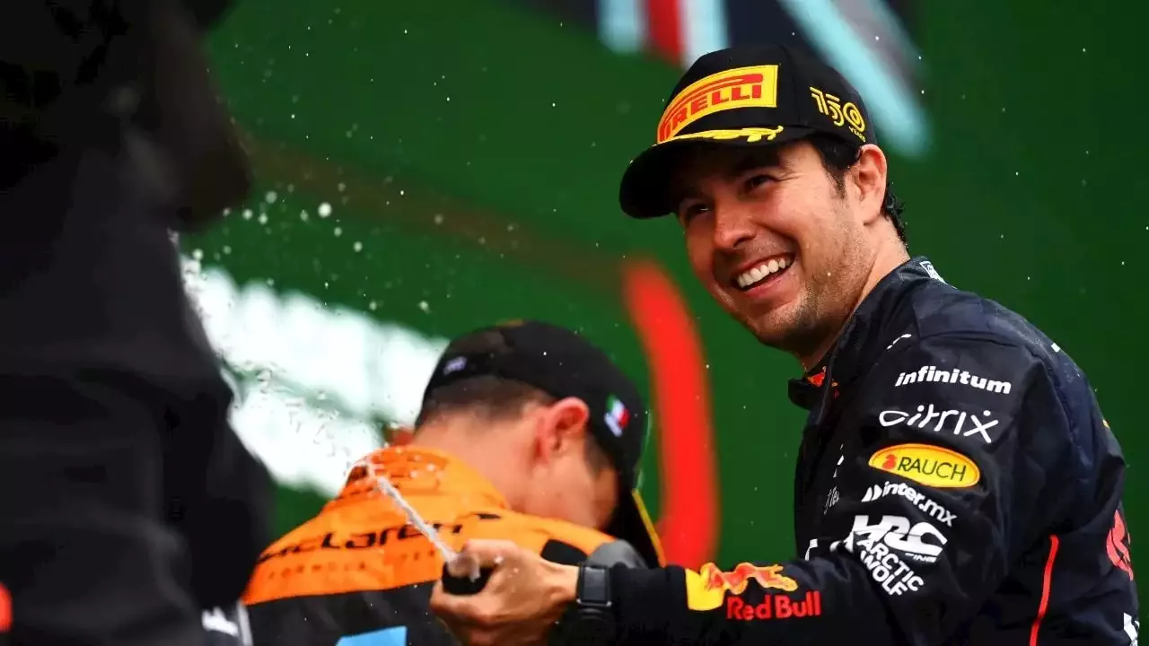 Todo un ejemplo la influencia que podría tener Checo Pérez sobre uno