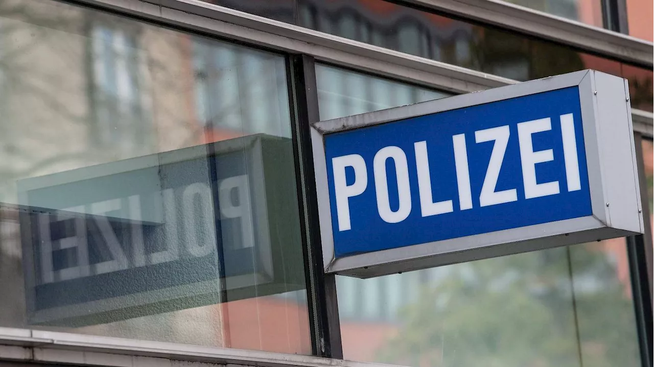 Frau im Intimbereich berührt Mutmaßlicher Sexualstraftäter stellt sich