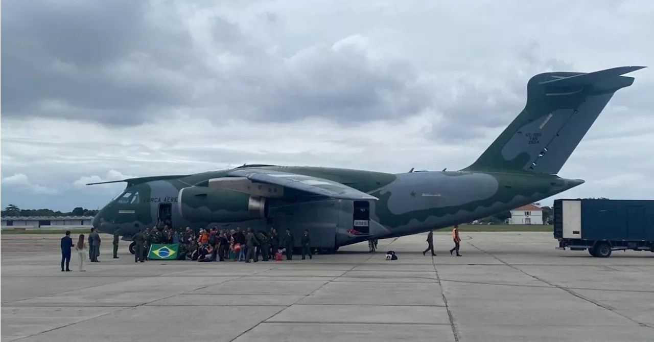 8º voo brasileiros repatriados de Israel chega ao Rio de Janeiro