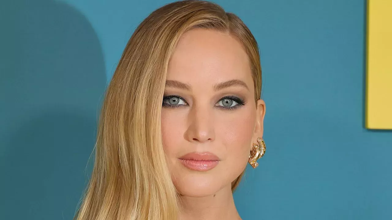 Jennifer Lawrence Stuns Fans With FULL FRONTAL Naked Scene In X Rated