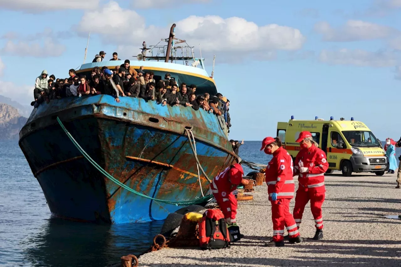 Tension En Gr Ce Des Migrants Bloqu S Sur L Le De Rhodes Manifestent