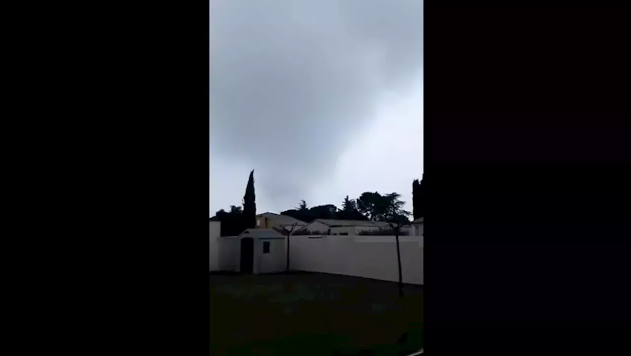 Vid Os Une Tornade Br Ve Mais Violente Fait De Nombreux D G Ts Dans