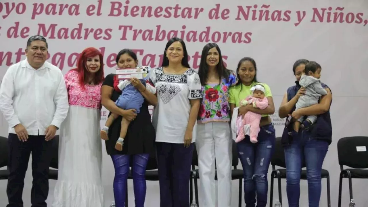 Ariadna Montiel Entrega Tarjetas Del Bienestar A Hijos De Madres