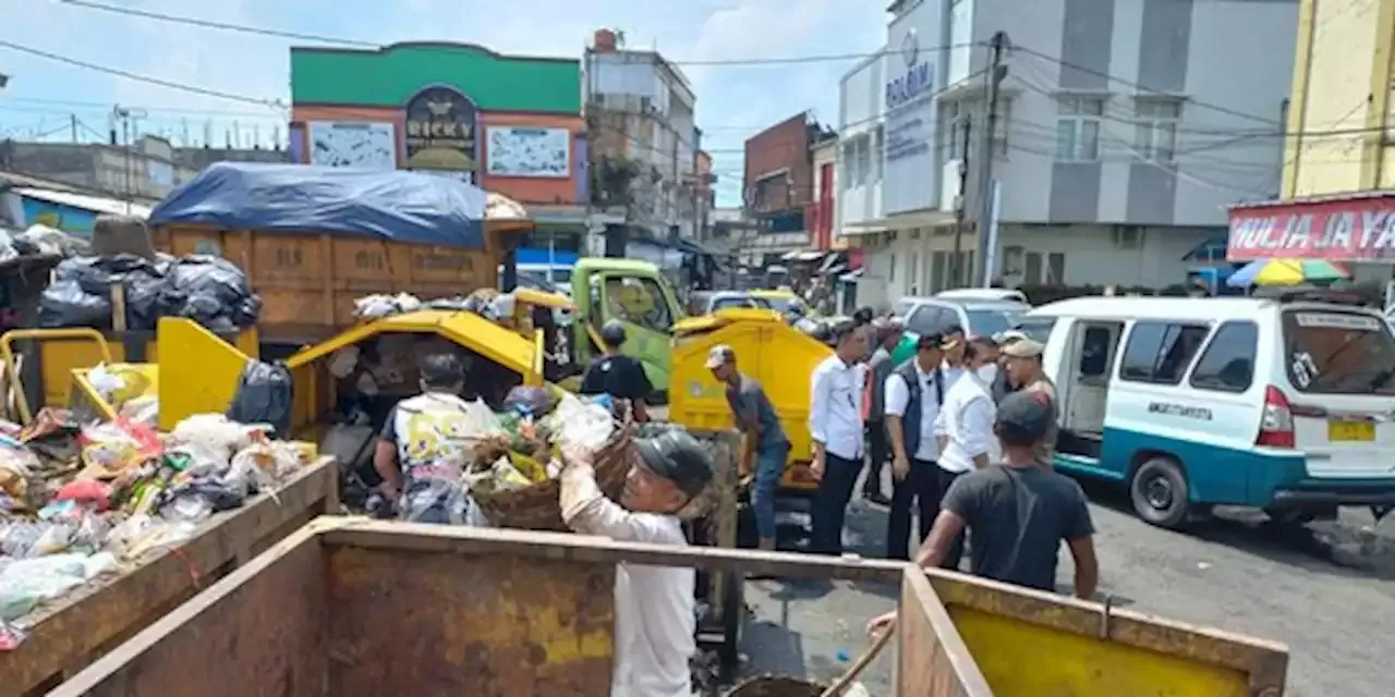 Volume Sampah Di Tasikmalaya Meningkat TPS Liar Bermunculan Merdeka