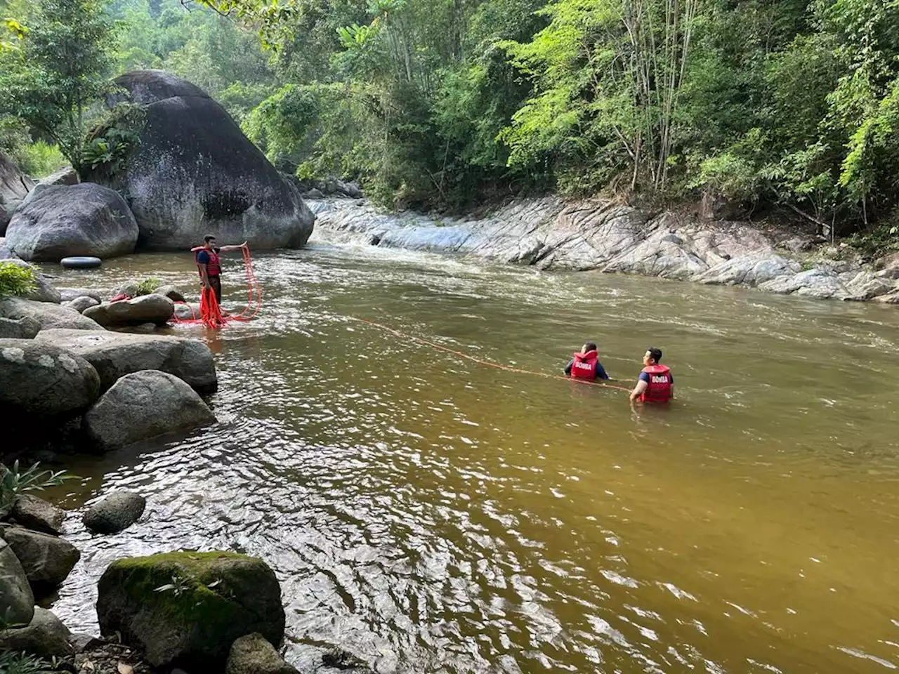 Remaja Lelaki Dikhuatiri Lemas Dihanyut Arus Deras Malaysia