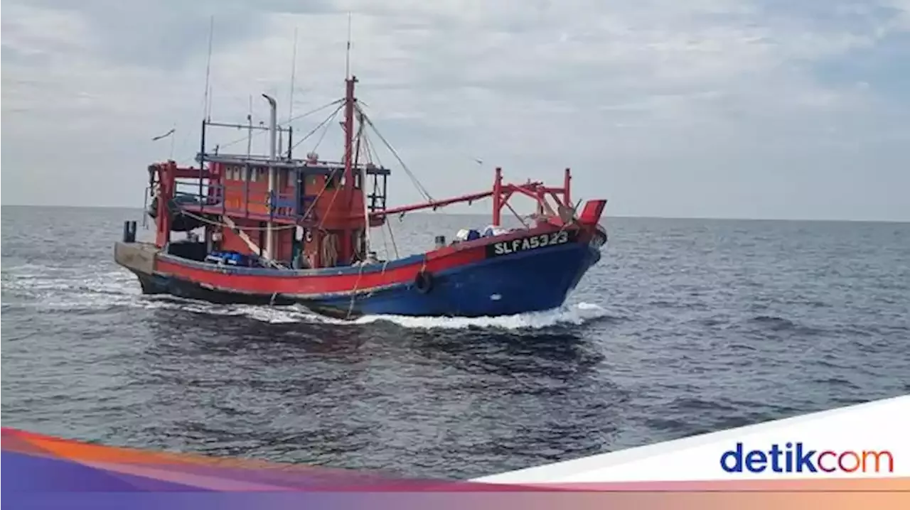 Kkp Tangkap Kapal Illegal Fishing Berbendera Malaysia Di Selat Malaka