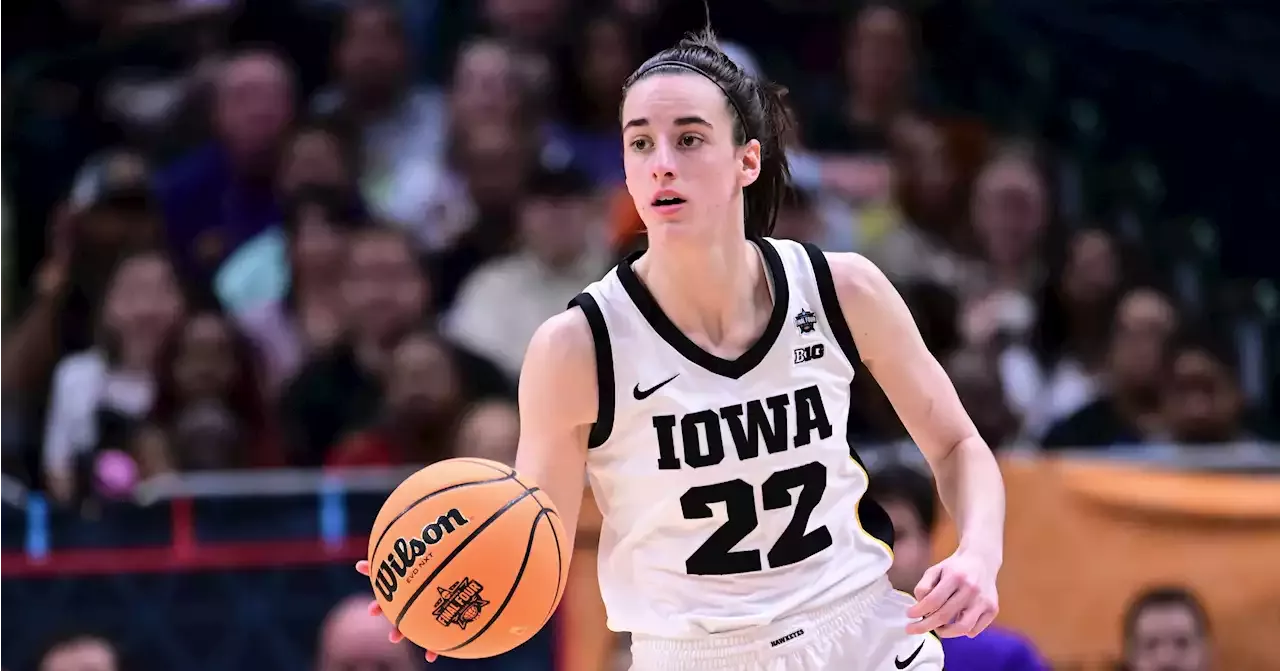 Iowa S Caitlin Clark Wins Collegiate Women S Athlete Of The Year