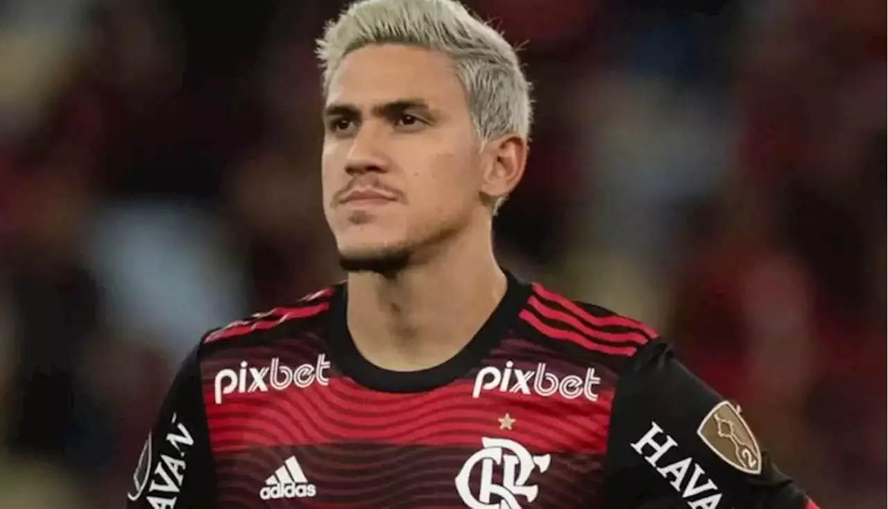 Pedro leva soco de preparador físico do Flamengo e caso vai parar na