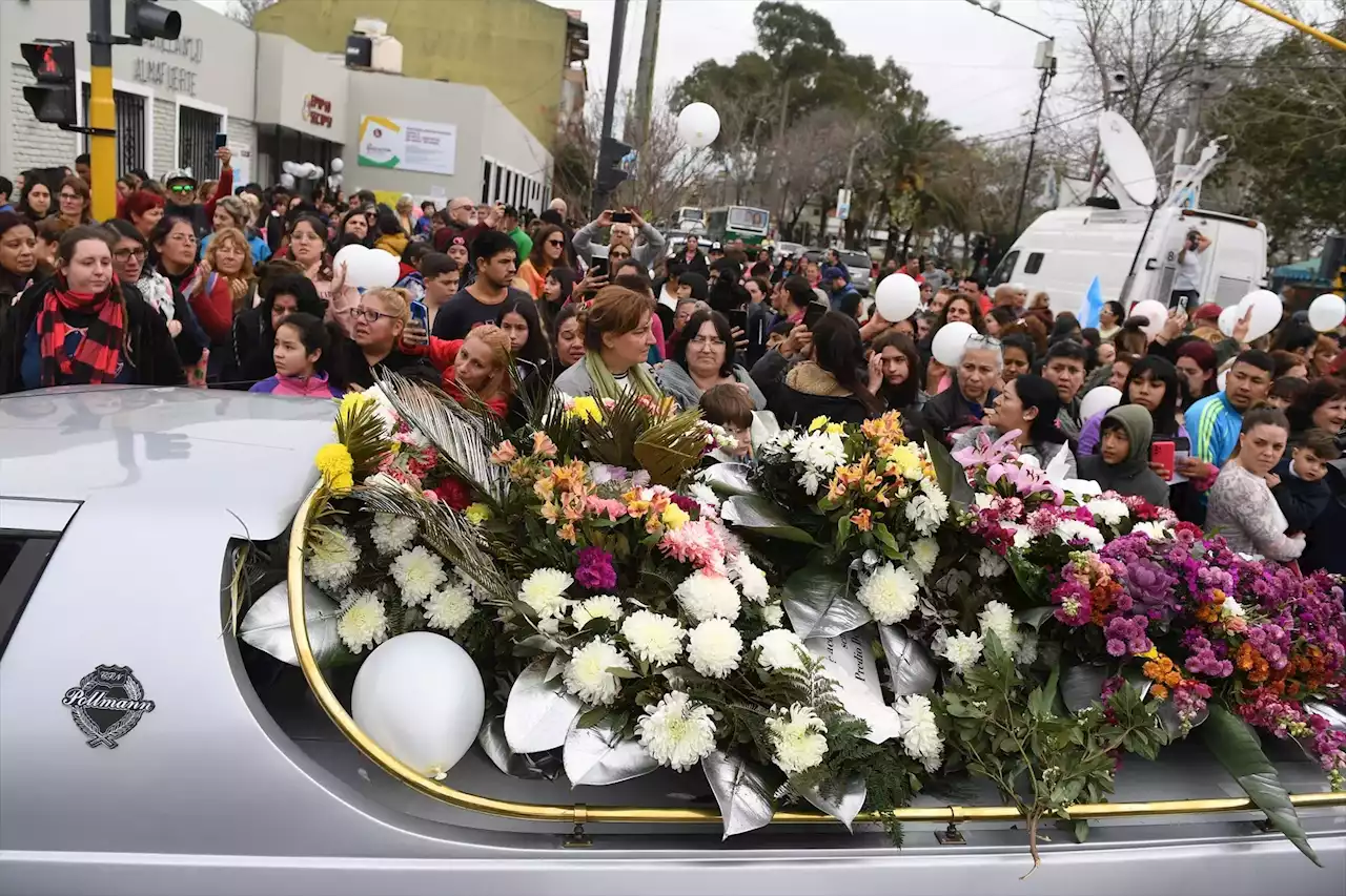 El asesinato de una niña y de un militante sacuden Argentina a días de