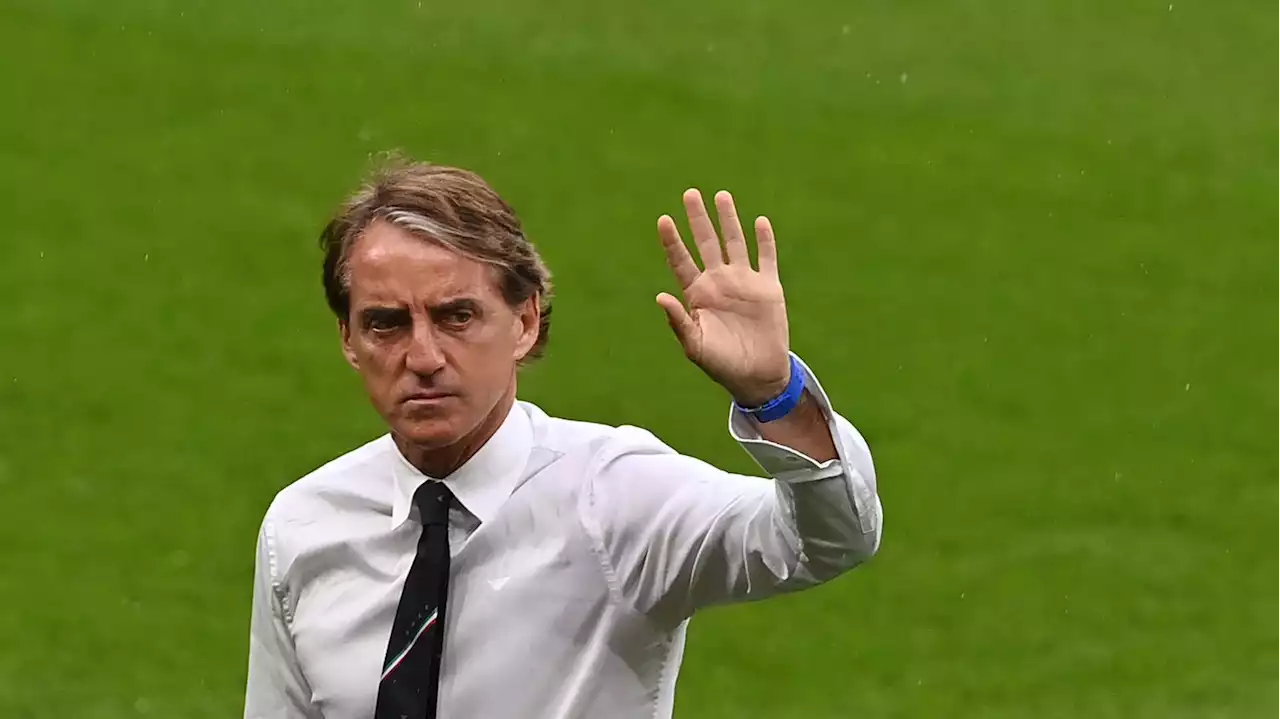 Football à un an de l Euro 2024 Roberto Mancini claque la porte de