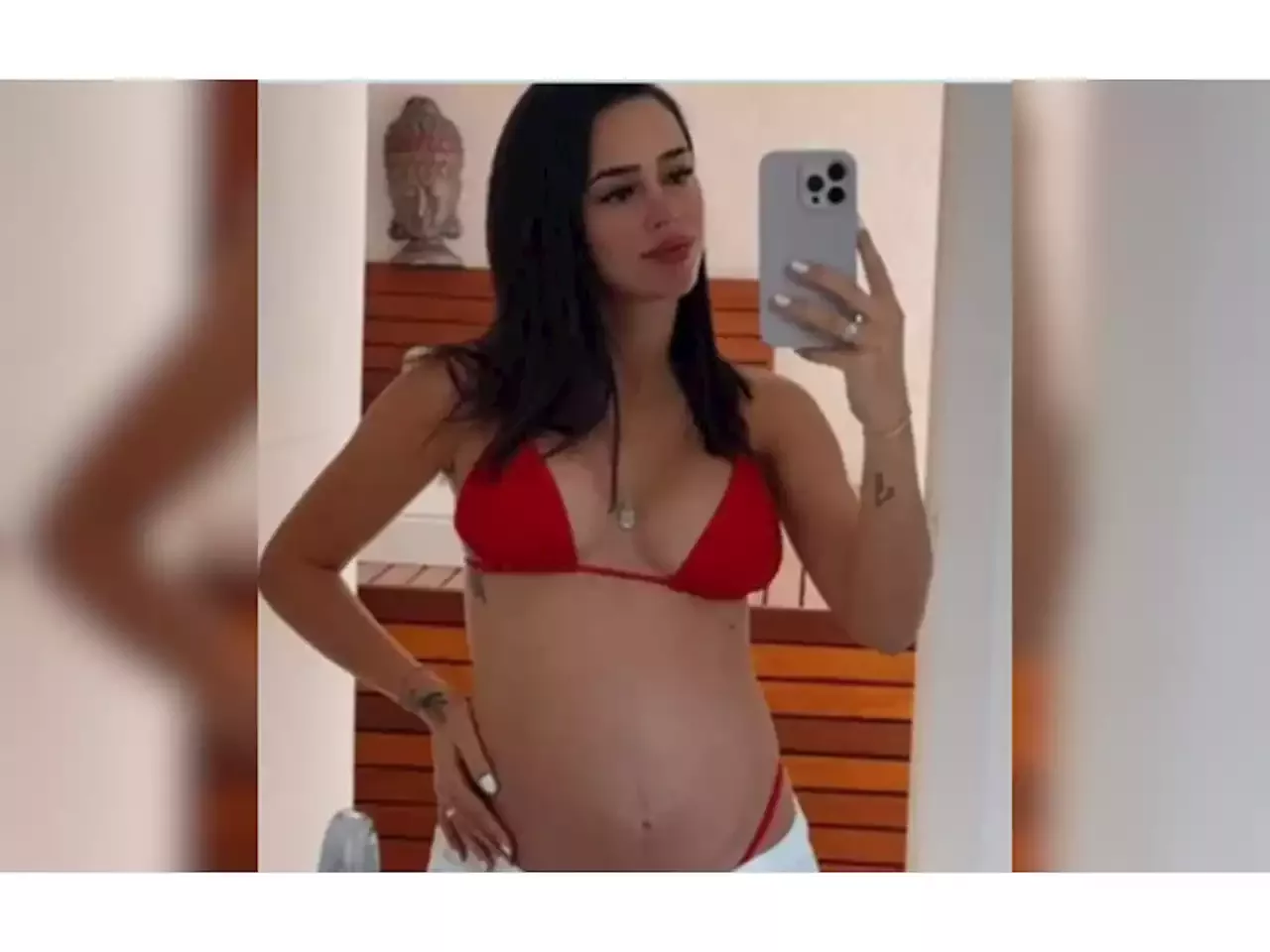 Bruna Biancardi posa de biquíni e exibe barriga de grávida em novos