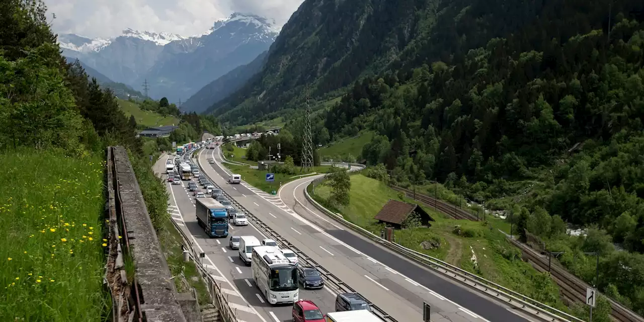 Gotthard Tunnel Wegen Riss In Tunneldecke Gesperrt Deutschland