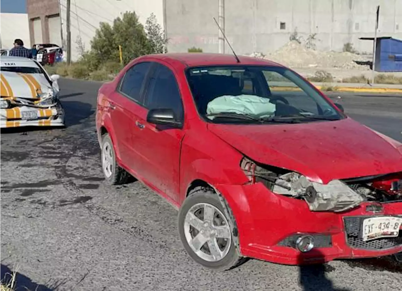 Por falta de precaución conductor provoca accidente en zona industrial