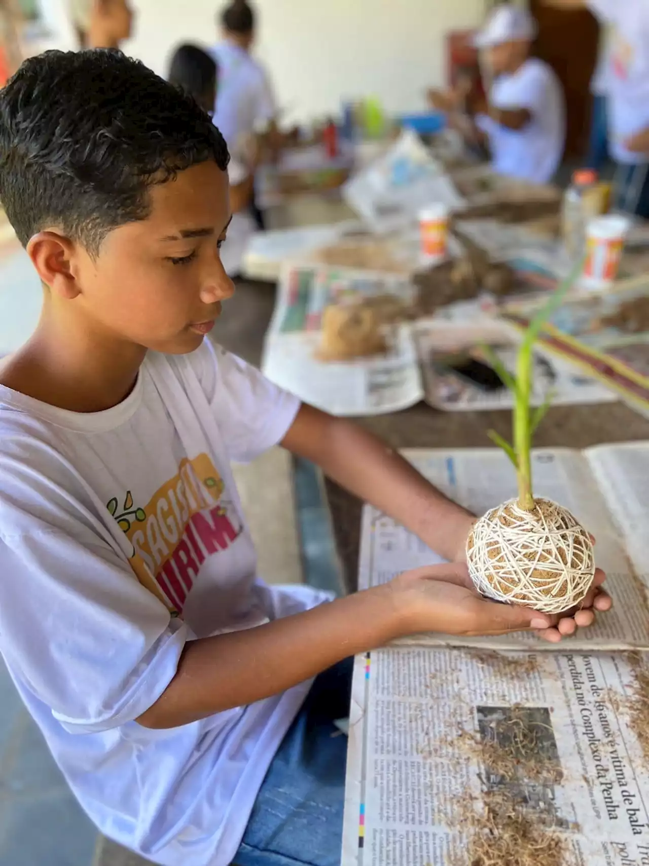 Projetos De Capacita O Ensinam Agricultura E Paisagismo A Alunos De