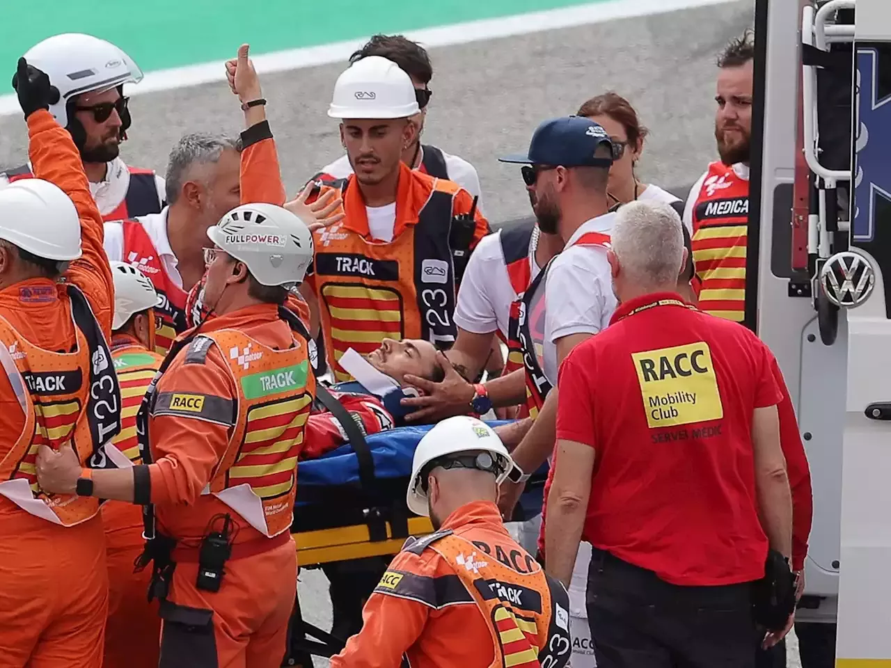 Escalofriante accidente en el MotoGP el líder Pecco Bagnaia se cayó y