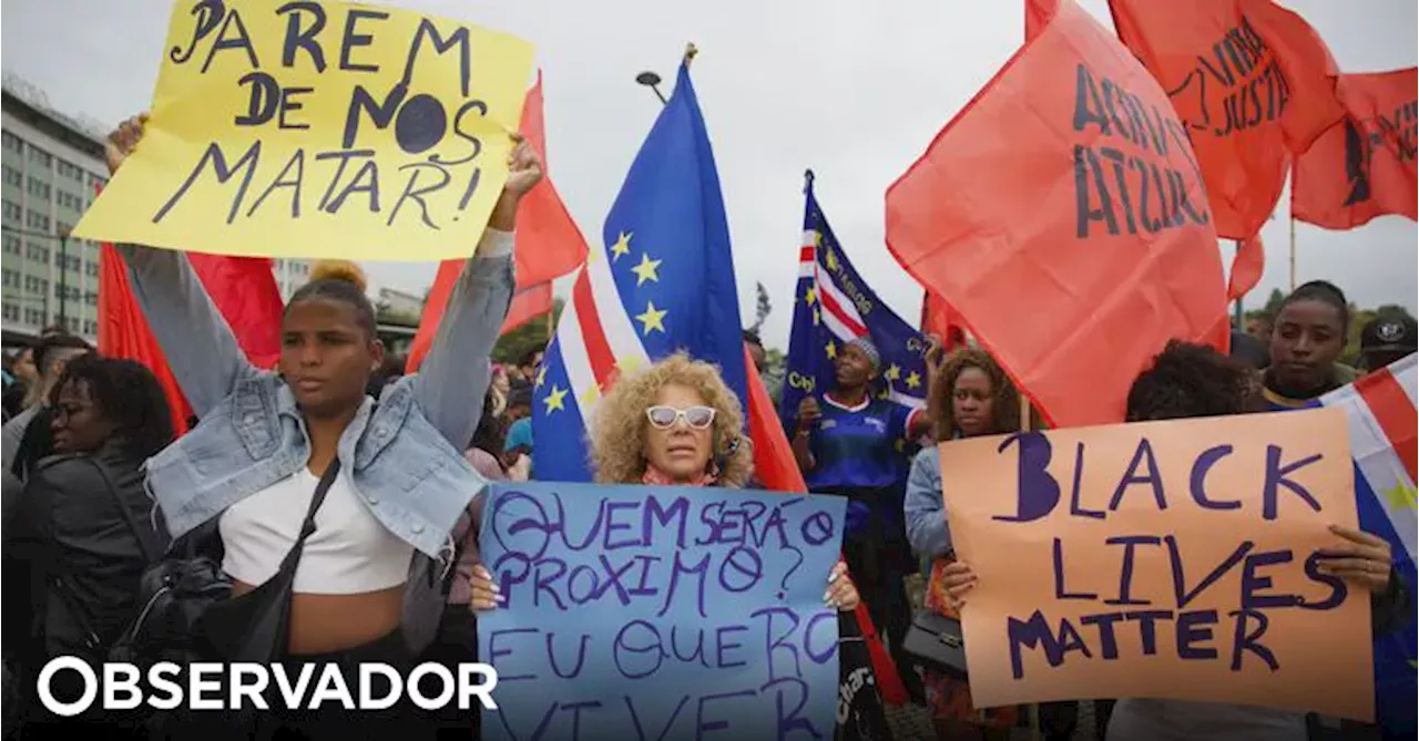 Manifestação da Vida Justa termina minuto de silêncio por Odair e