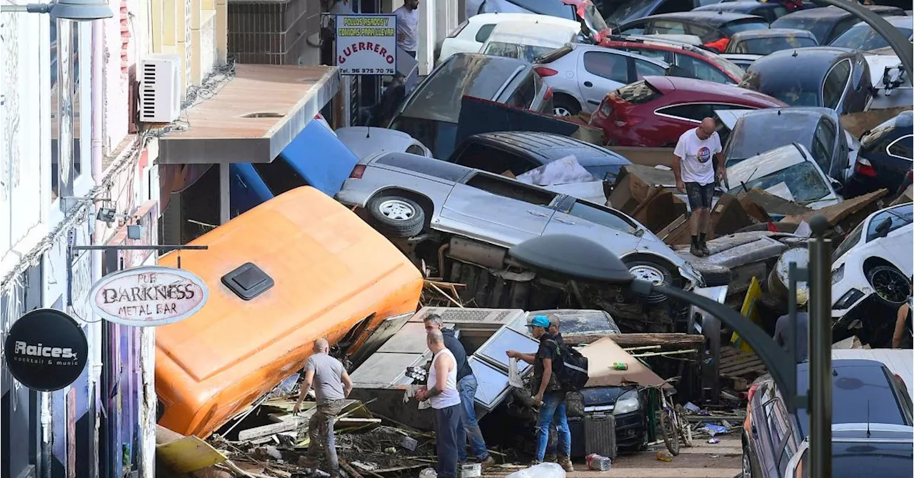 Inondations D Vastatrices En Espagne Le Bilan Grimpe Morts