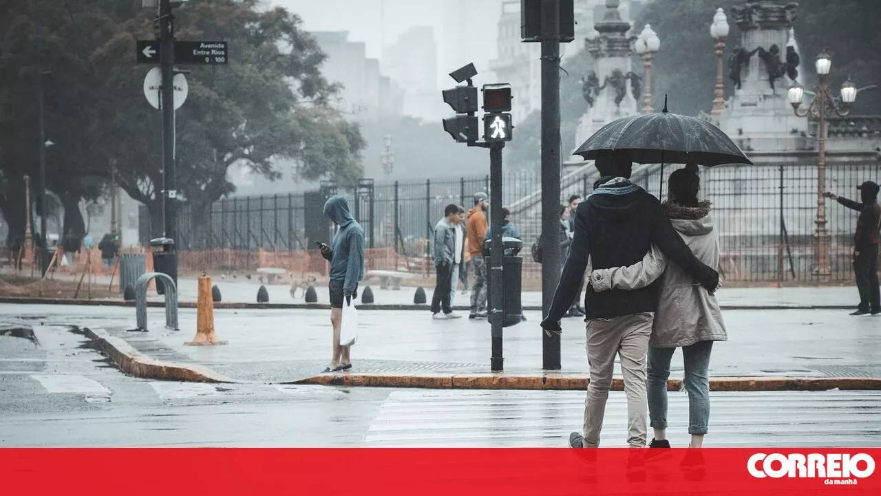 Ilhas Dos A Ores Aviso Amarelo Devido A Chuva Forte E Trovoada