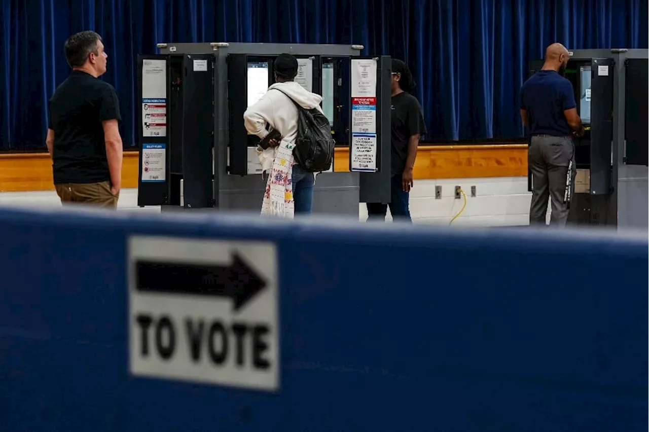 Parte dos estados pêndulo decide estender horário de votação na eleição