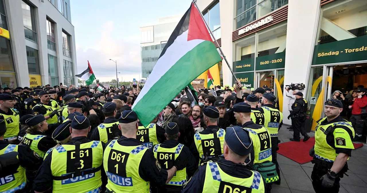 Su De Eurovision Tensions Entre Police Et Manifestants