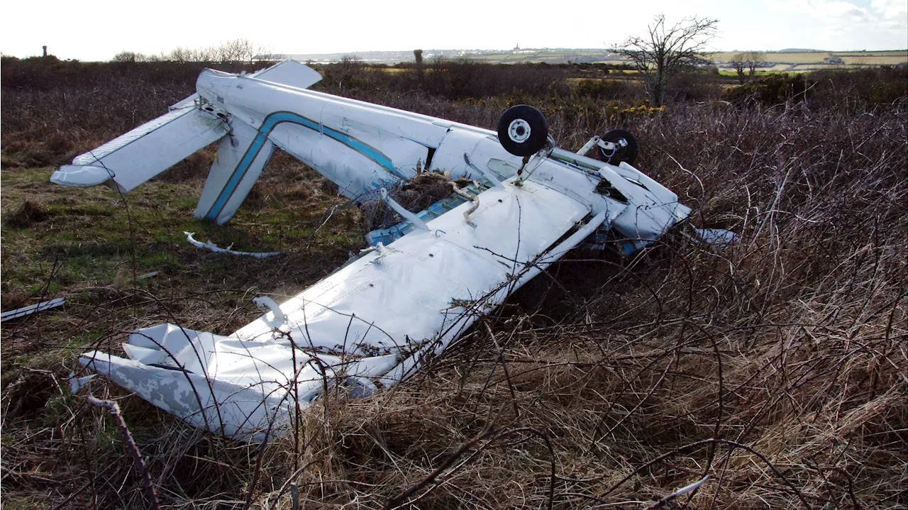 Muere Un Piloto Espa Ol Al Chocar Dos Aeronaves En Un Festival A Reo En