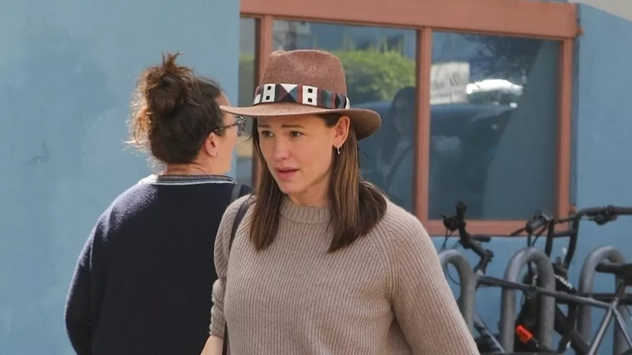 Tvshowbiz Jennifer Garner Attends Samuel Affleck S Basketball Game In