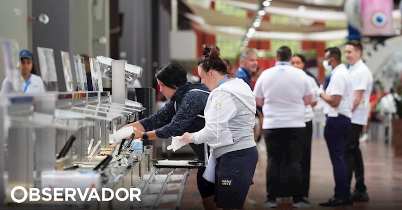 Atletas Queixam Se De Falta De Comida Principalmente Ovos Na Aldeia