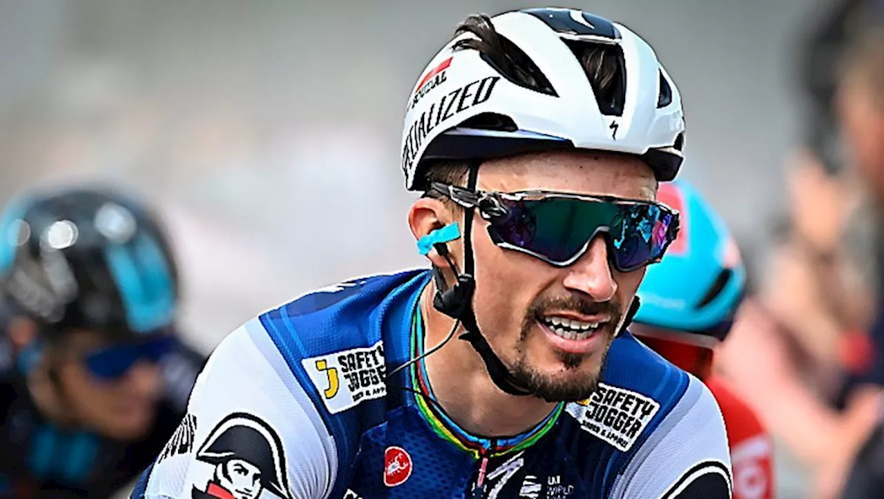 Cyclisme Aux JO Paris 2024 Julian Alaphilippe Devant Une Occasion