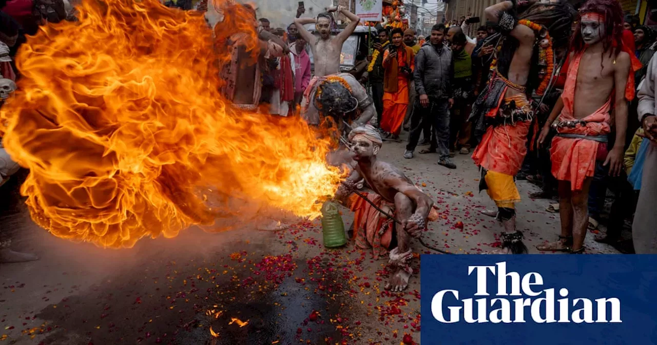 Hindu Fire Breathers And Bread Robes Photos Of The Day Uk News