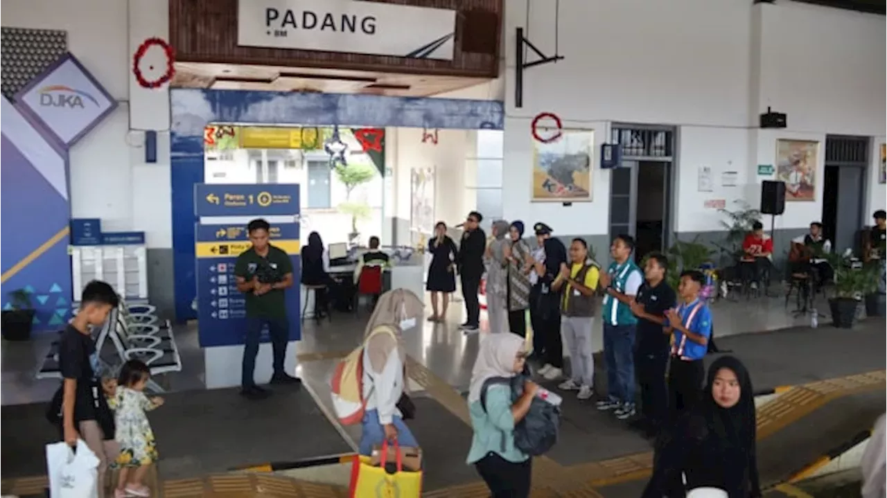 Penumpang Kereta Api Natal Tahun Baru 2025 Melebihi Target TRANSPORTASI