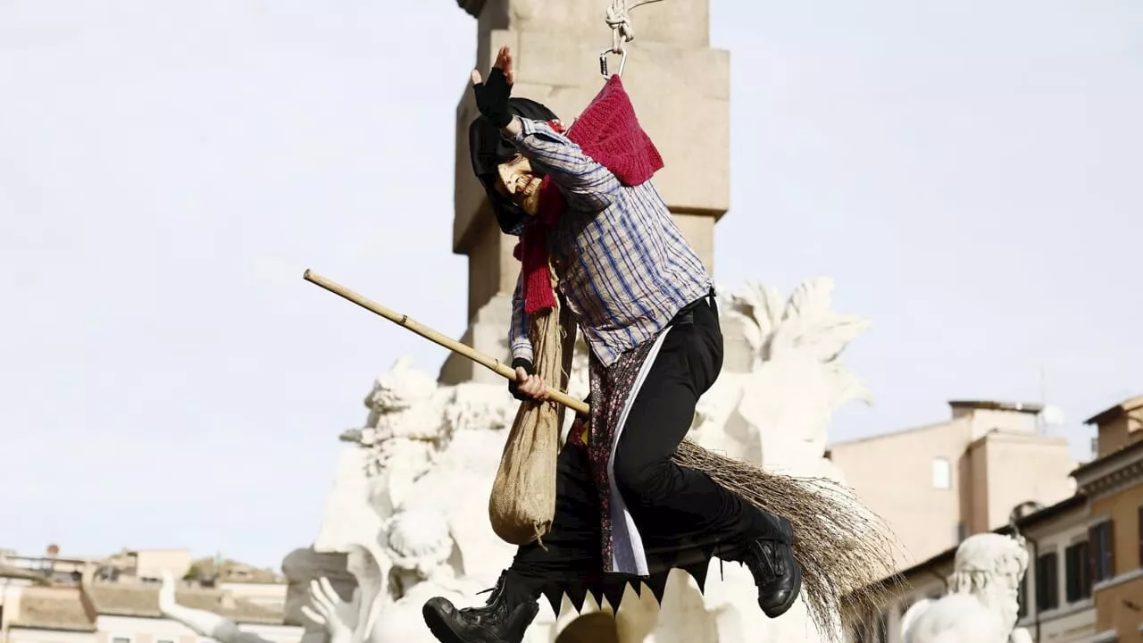 Piazza Navona In Festa Per La Discesa Della Befana Eventi