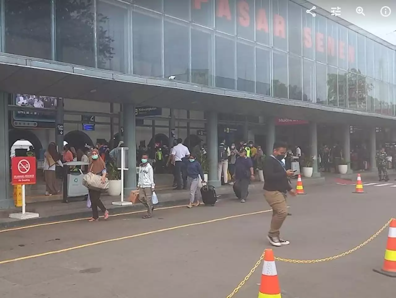 4.300 Pemudik Datang Kembali ke Jakarta Lewat Stasiun Pasar Senen : Okezone Megapolitan