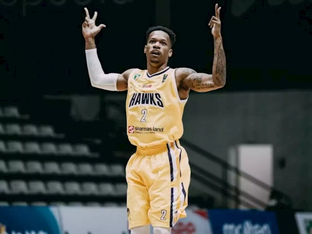 Aksi Unik Jarron Crump, Gunakan Helm Bisa Juara Slam Dunk Contest IBL All Star 2022 : Okezone Sports