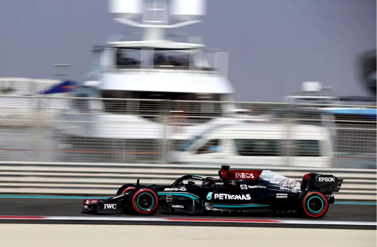 Hasil Latihan Bebas 3 F1 GP Abu Dhabi 2021: Lewis Hamilton Lagi-Lagi Catatkan Waktu Tercepat, Max Verstappen Kedua : Okezone Sports