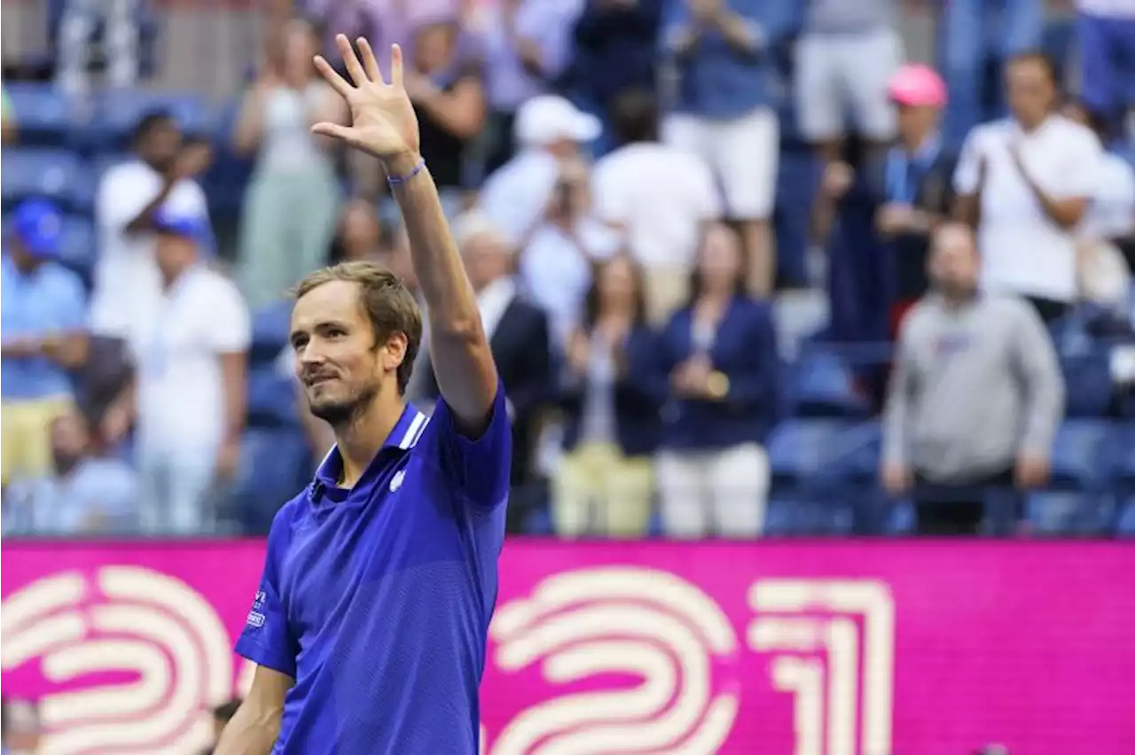 Lolos ke Final US Open 2021, Daniil Medvedev Siap Tantang Novak Djokovic : Okezone Sports