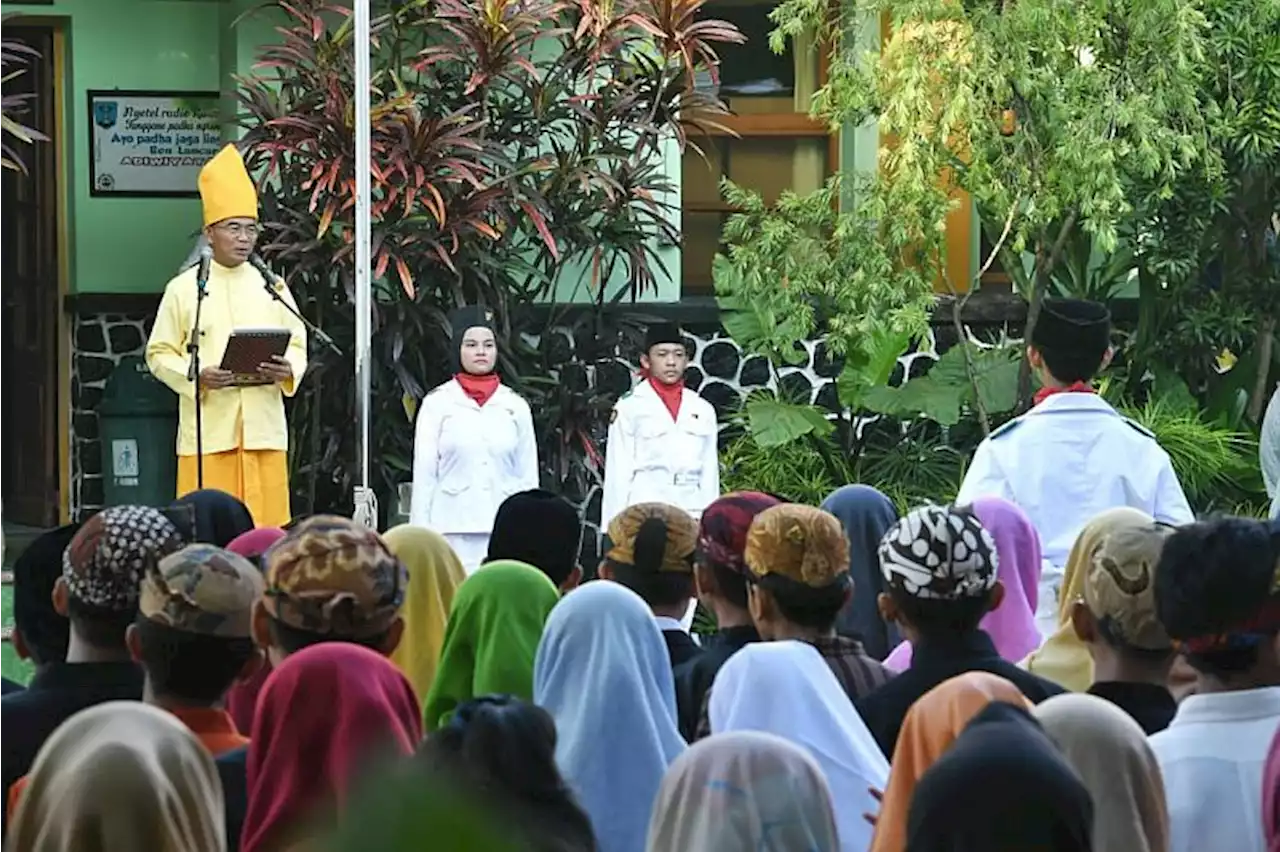 Mendikbud Ajak Siswa dan Pendidik Pelihara Persatuan di Hari Kebangkitan Nasional : Okezone News