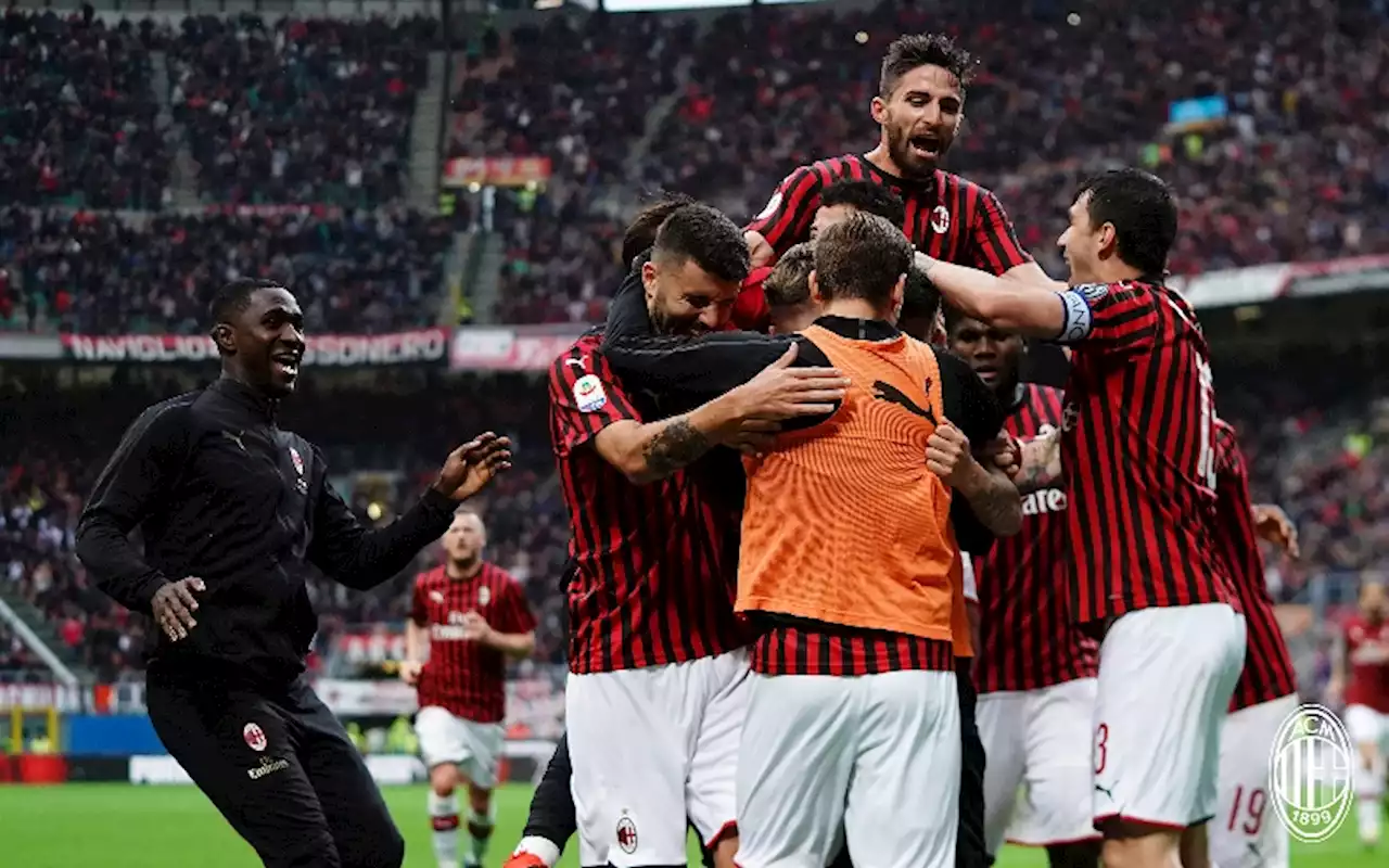 Milan Rebut Tiga Poin dari Frosinone Usai Menang 2-0 : Okezone Bola