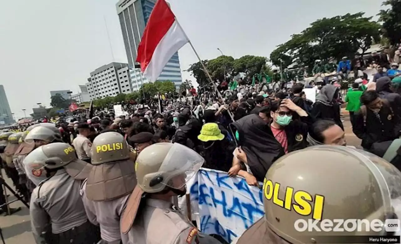 Ribuan Mahasiswa Bakal Geruduk Gedung DPR Tolak Jabatan Presiden 3 Periode Hari Ini : Okezone Nasional