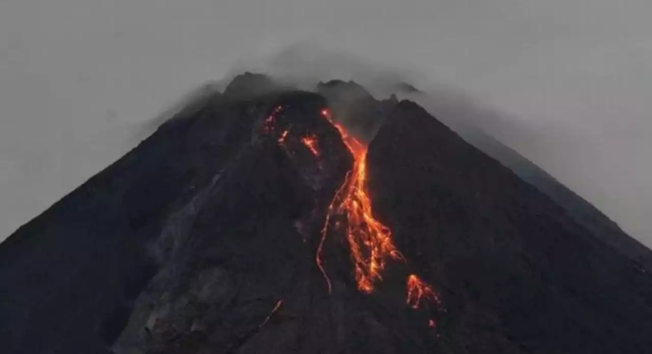 Viral, Guguran Lava Pijar Gunung Merapi Terlihat Jelas : Okezone News