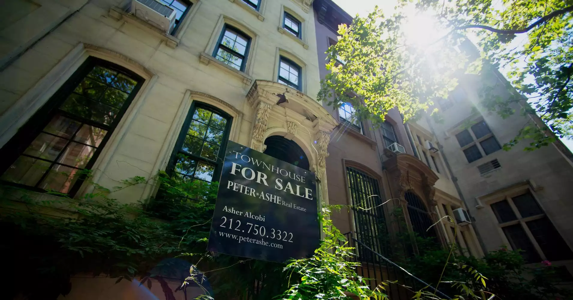 Young people say these are the 2 main reasons they can't buy homes