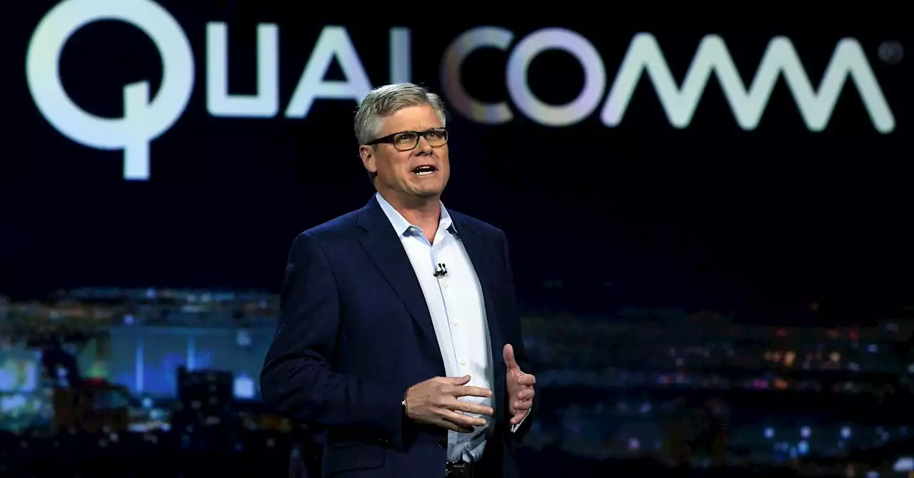 US judge rules Qualcomm owes Apple nearly $1 billion rebate payment